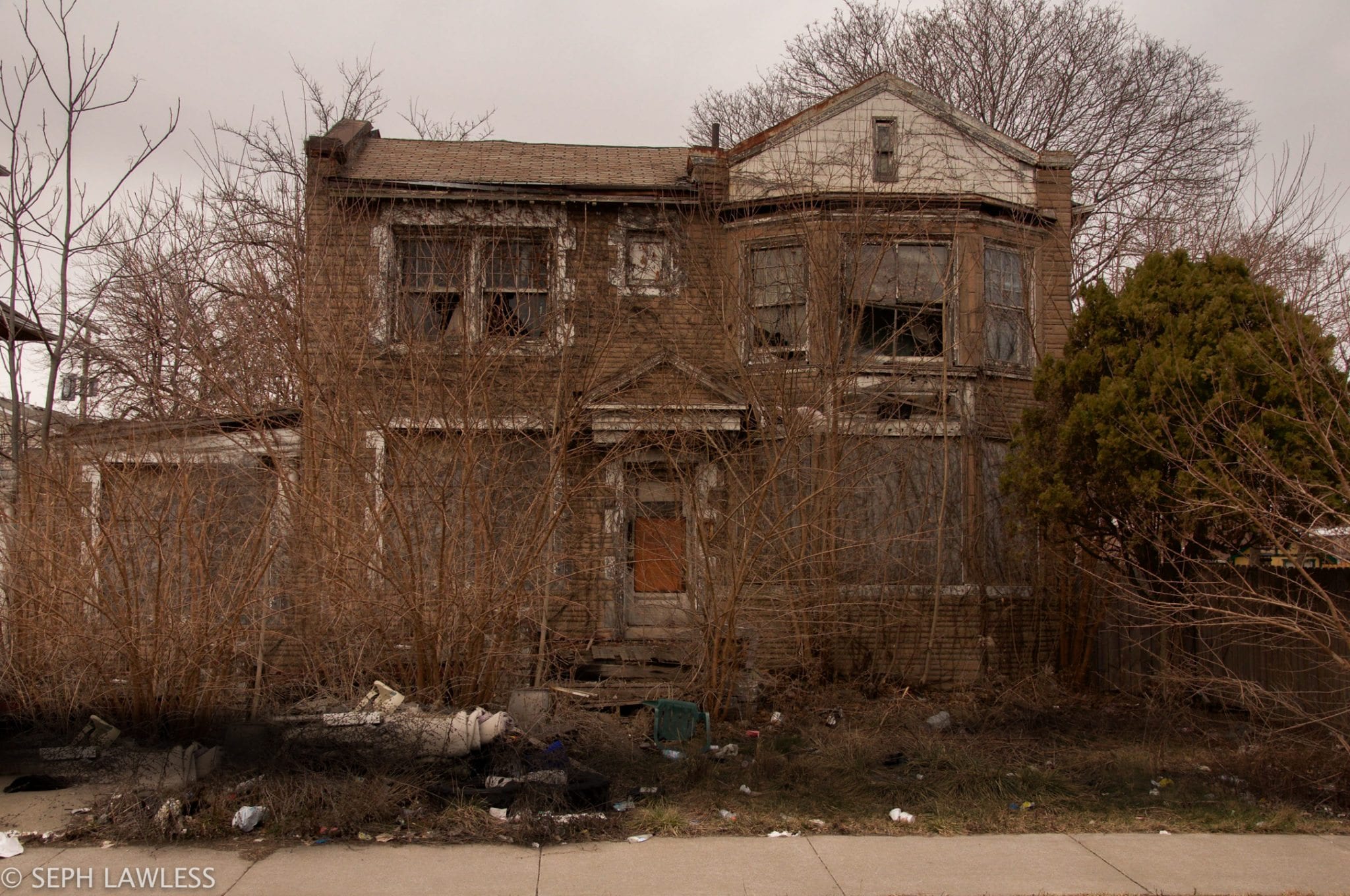 Omg You Wont Believe Whats Inside This Abandoned House Seph Lawless