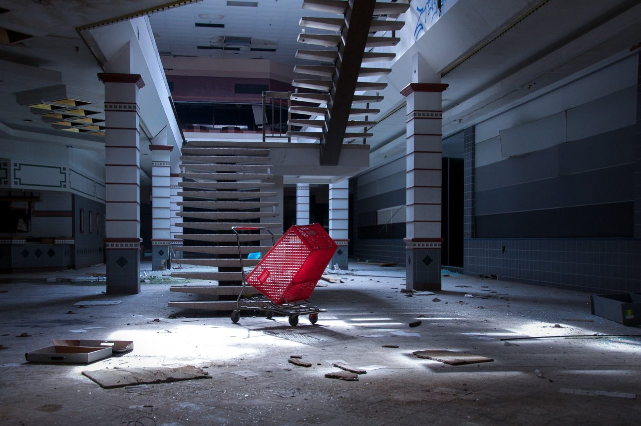 abandoned mall akron, ohio