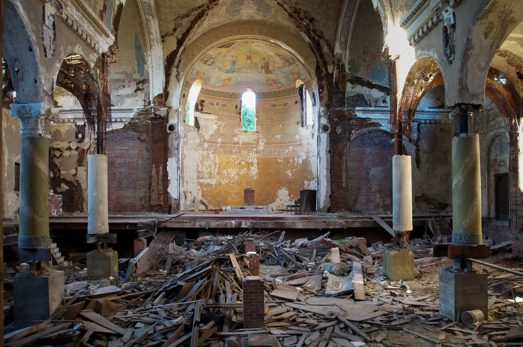 Autopsy of America by Seph Lawless photos of abandoned church in Cleveland